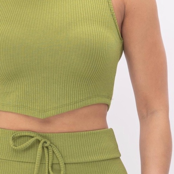 🆕Two piece set in avocado - Picture 5 of 5